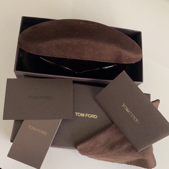 TOM FORD Sunglasses Jennifer FT 0008 - Picture 4 of 6